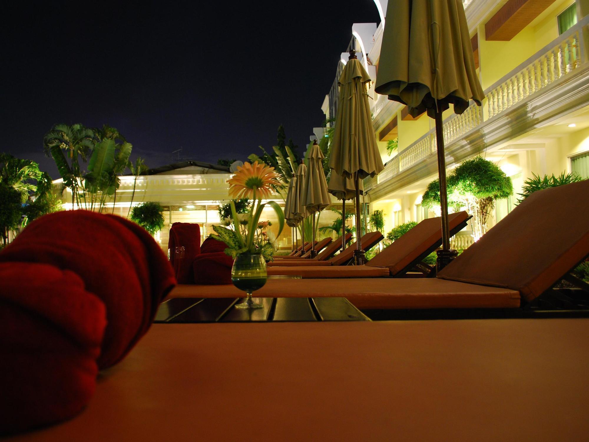 Windmill Resort Hotel Pattaya Eksteriør bilde