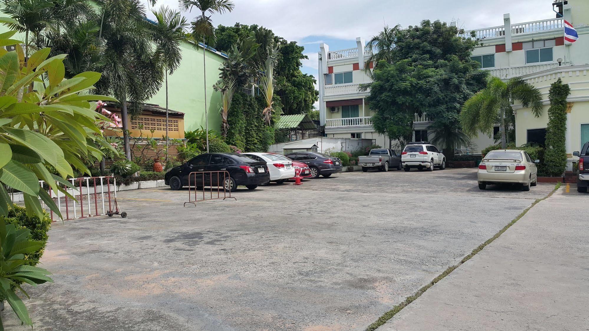 Windmill Resort Hotel Pattaya Eksteriør bilde