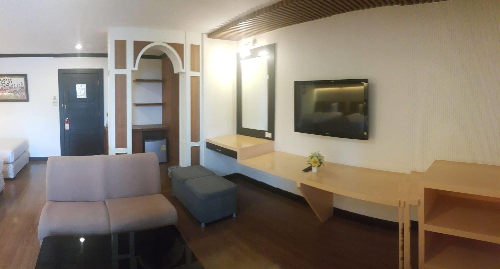 Windmill Resort Hotel Pattaya Eksteriør bilde