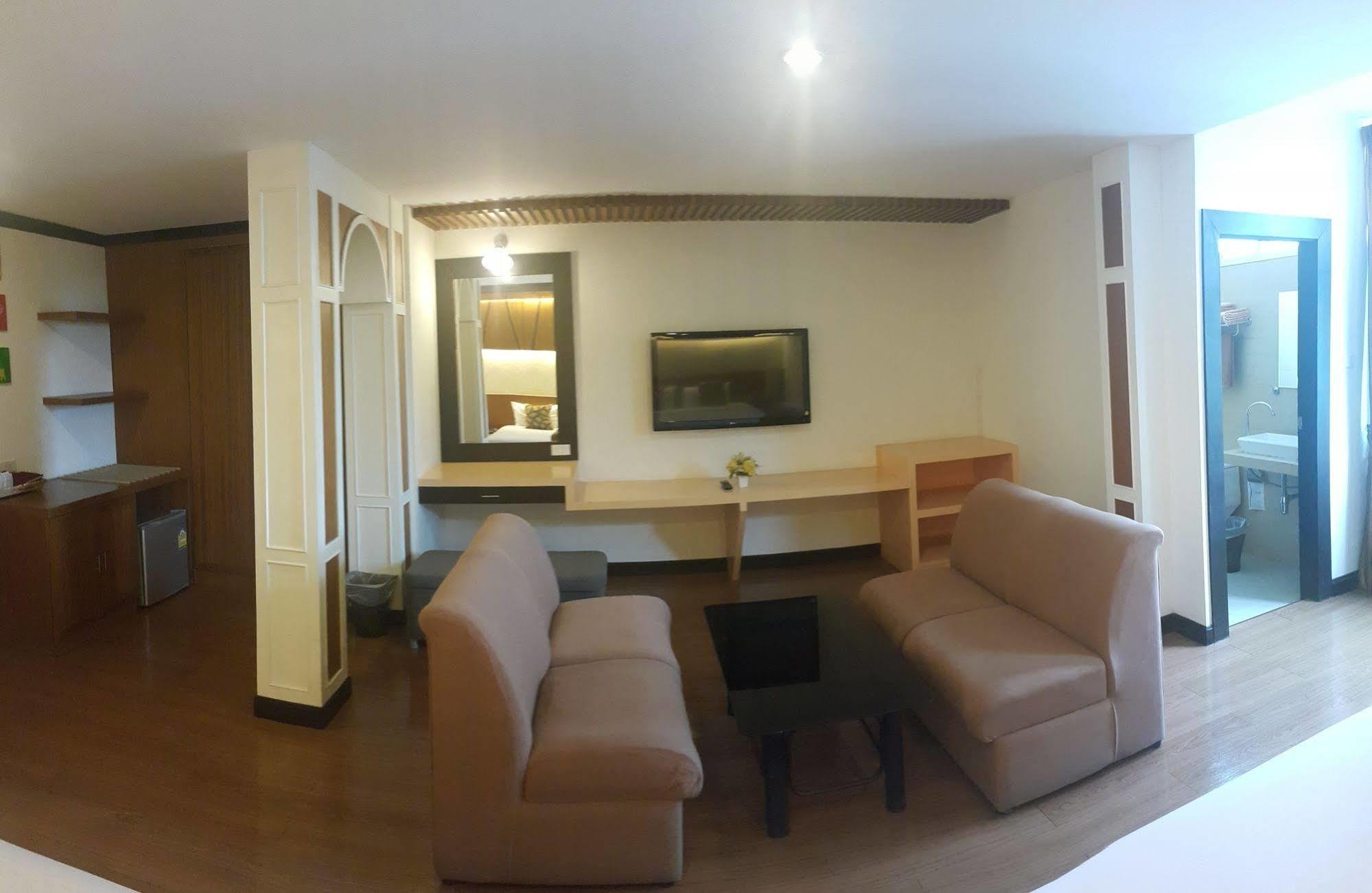Windmill Resort Hotel Pattaya Eksteriør bilde